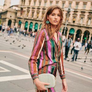 LIKE NEW W/ TAG! Sezane Florence Shirt in Striped Maasai print, size FR 34/US 2